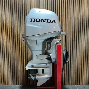 2018 Honda 40 HP EFI outboard engine