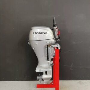 2002 Honda 8 HP BF8 SHU outboard engine