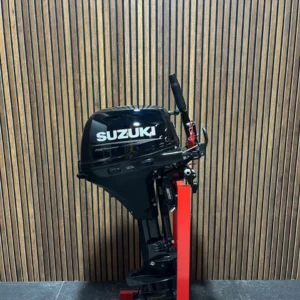 Suzuki 15 HP EFI outboard engine