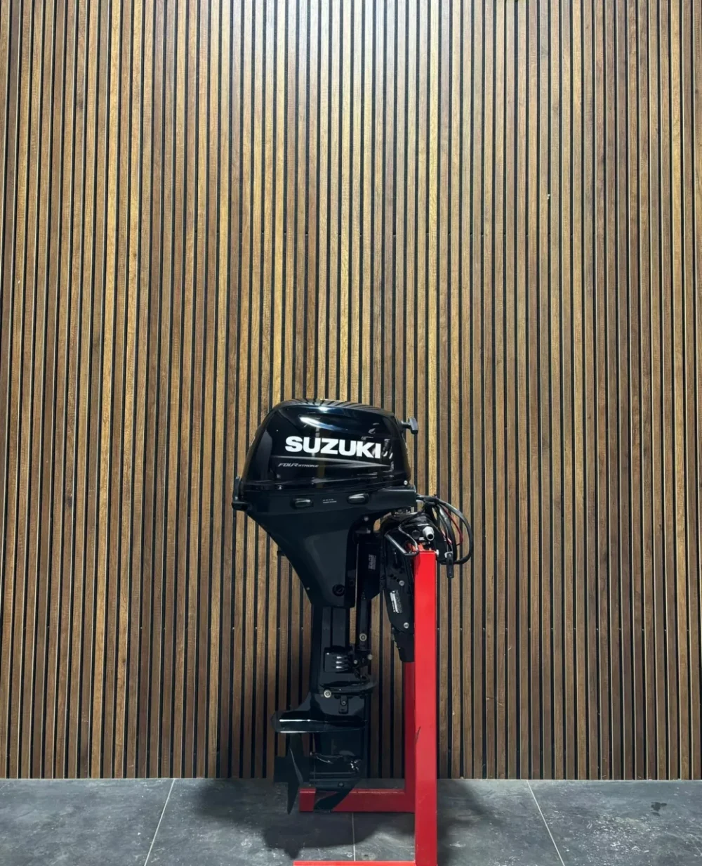 2022 Suzuki 20 HP EFI Powertilt outboard engine(Used)
