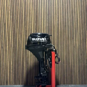 Suzuki 20 HP EFI Powertilt outboard engine