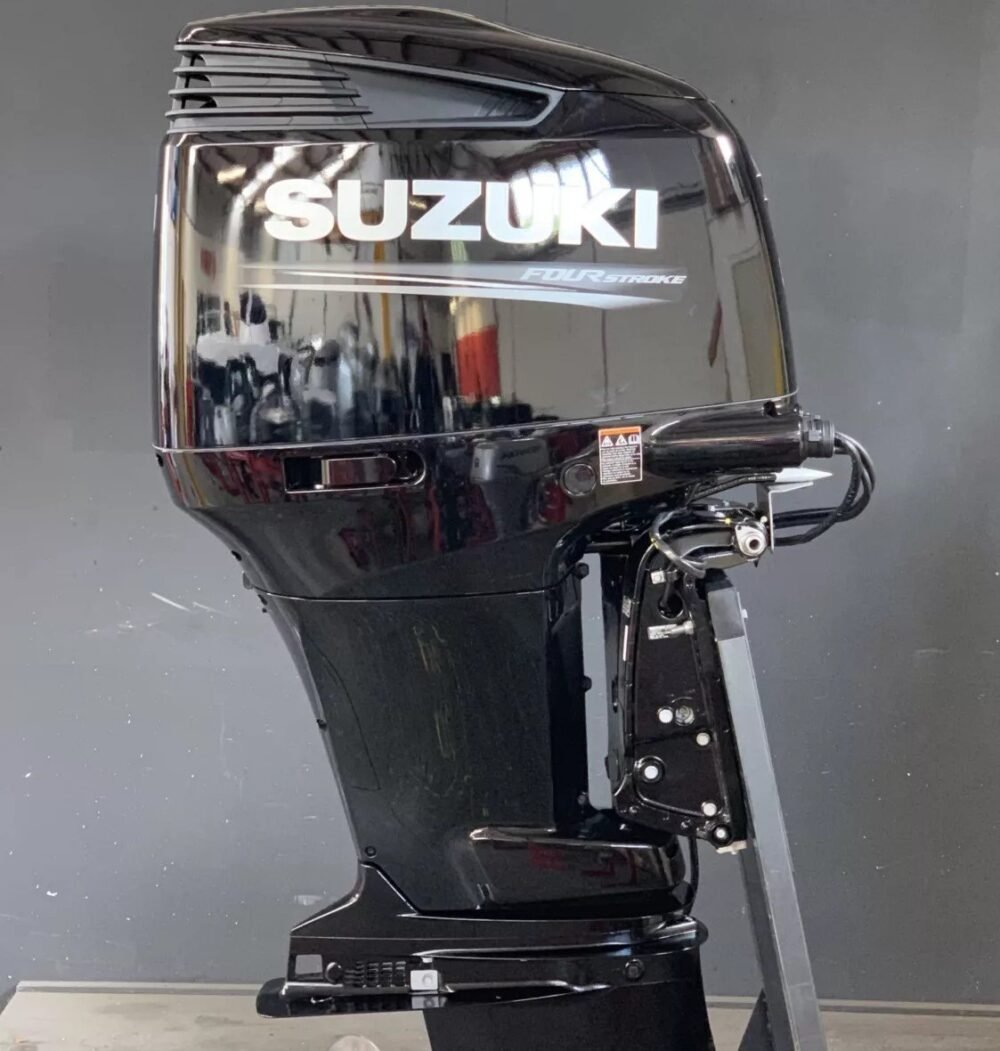 Suzuki 300 HP EFI outboard engine(Used)