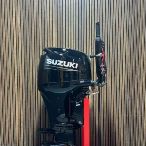 Suzuki DF90 ATL outboard engine