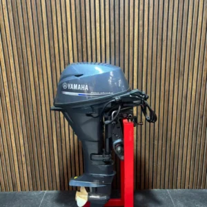 2021 Yamaha 15 HP Powertilt outboard engine