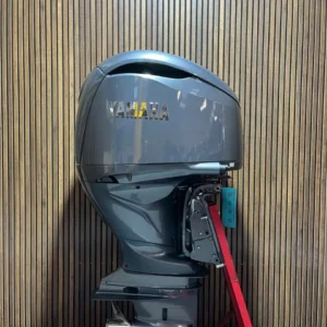 Yamaha F300 XCB V6 outboard engine