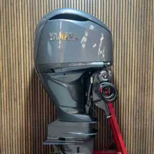 Yamaha F350XSA outboard engine